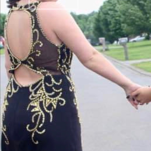 Prom dress - Picture 2 of 3